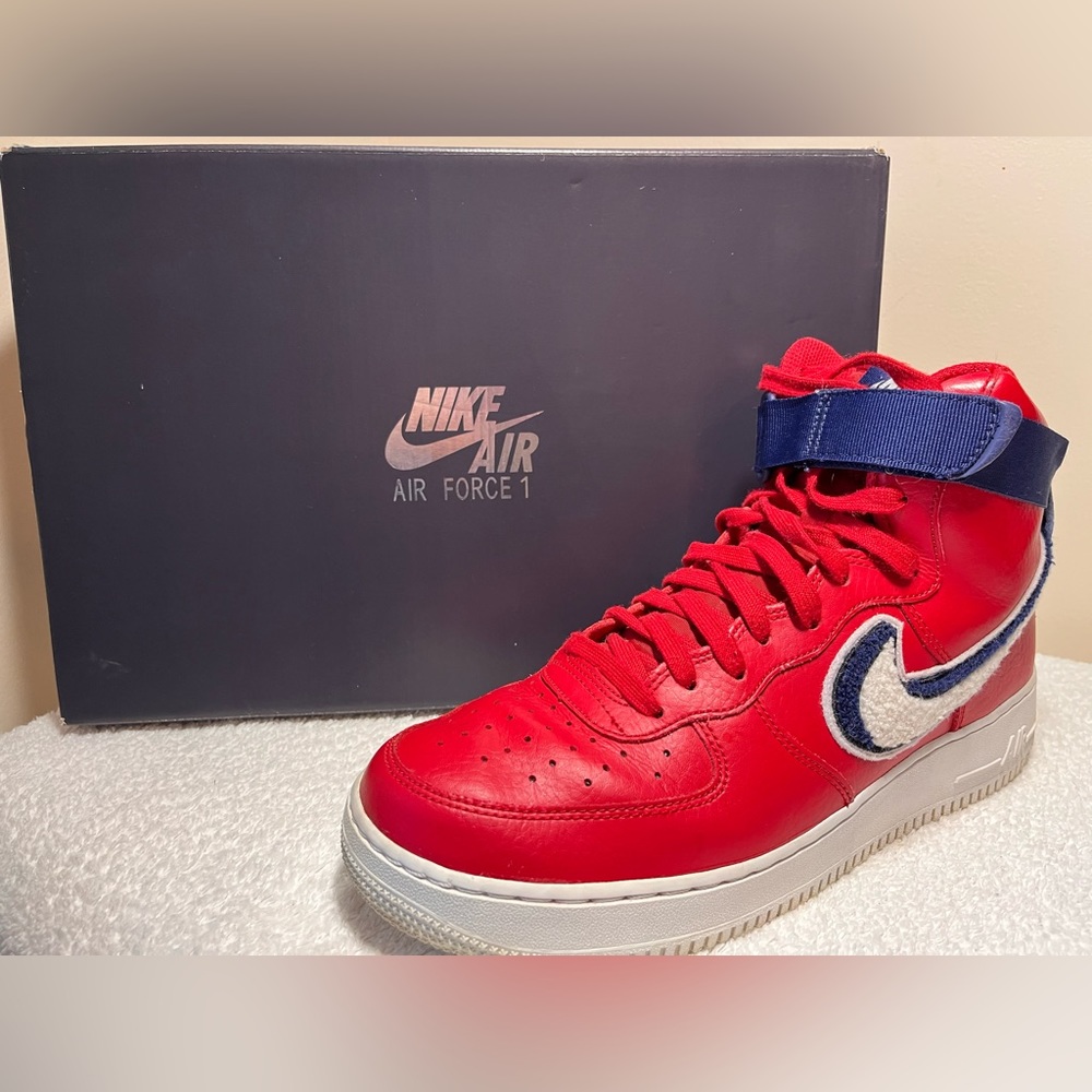 Air Force 1 High LV8 size 9